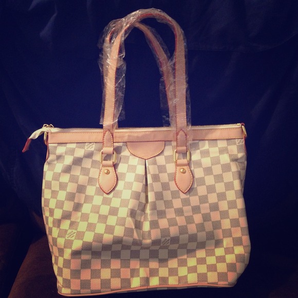 👜👑Inspired LV Purse/Crossbody👑👜