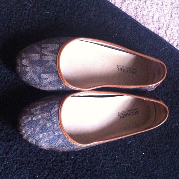 Michael Kors flats