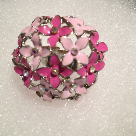 Pink bouquet cocktail ring. Used - Picture 2 of 2