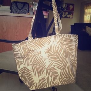 Reduced! saks Fifth Avenue beach bag
