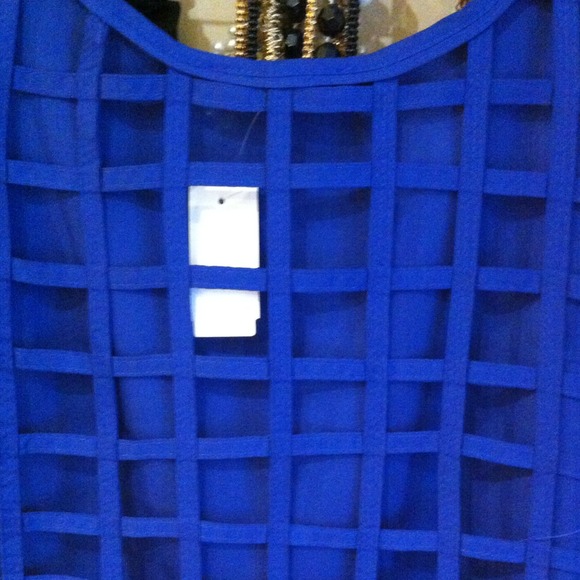 ❌SOLD❌NEW Royal Blue Cutout Top - Picture 3 of 4