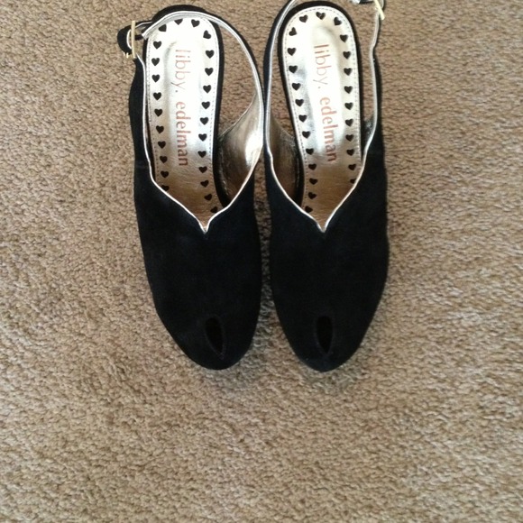 Peep toe suede Libby Edelman shoes. Size 7 1/2.