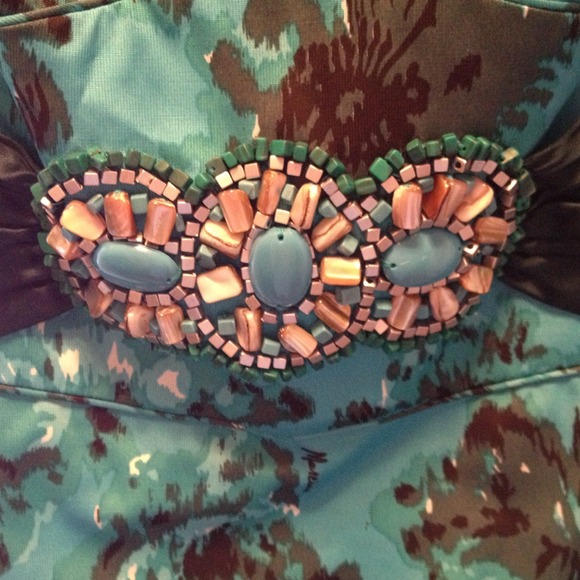 😱PM EDITOR SHARE😱 Marciano floral cocktail dress - Picture 2 of 4