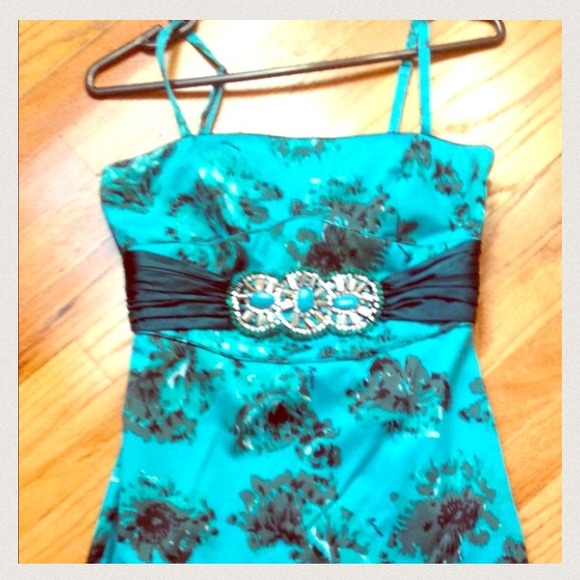 😱PM EDITOR SHARE😱 Marciano floral cocktail dress - Picture 4 of 4