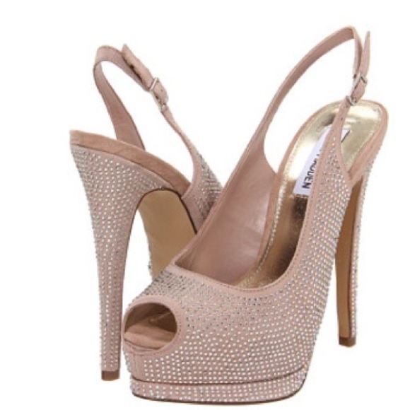 Steve Madden Shoes - Very 👠REDUCED! Steve Madden nude masquerade heels