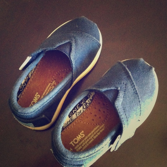 🚫 Sold Navy blue tiny toms