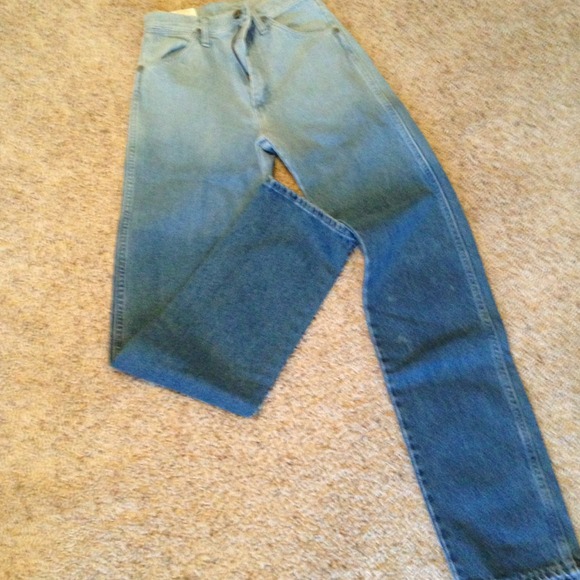 Boot cut wranglers - Picture 1 of 3