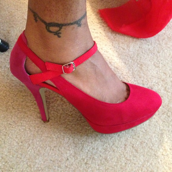 👠👠Host Pick Date Night👠👠Heels SOLD - Picture 2 of 4