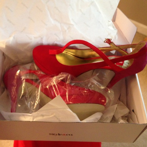 👠👠Host Pick Date Night👠👠Heels SOLD - Picture 3 of 4