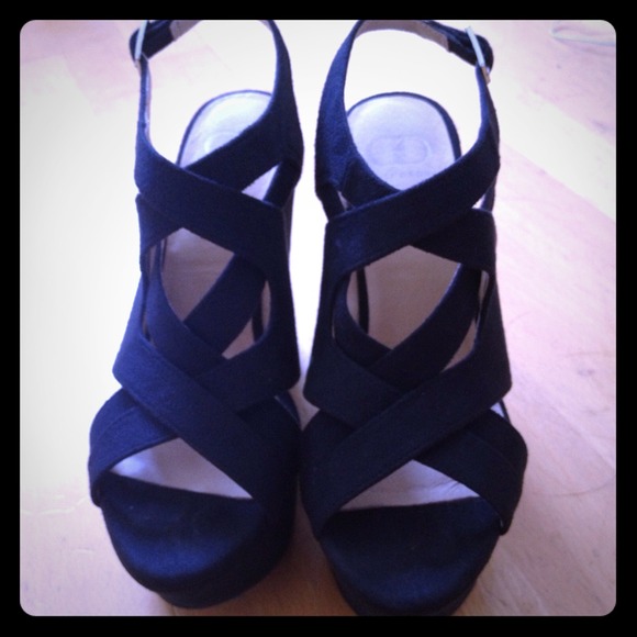 💔SOLD💔Kelsi Dagger Nadeen Wedges