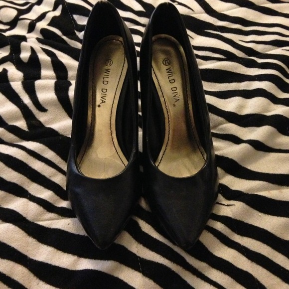 Pointy black heels