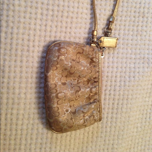Coach Wristlet - Picture 1 of 4