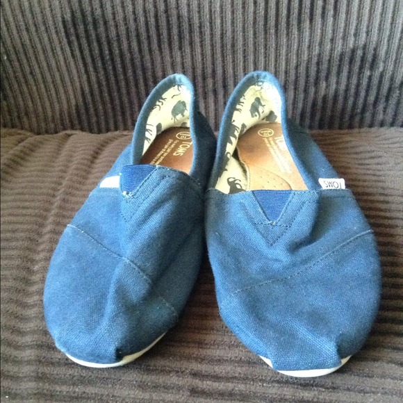 Navy Blue Toms (please read description)