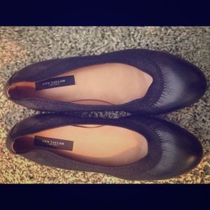 Barely worn Anne Taylor black leather flats- $10