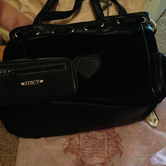 Juicy Couture Black Ring Purse and Wallet - Picture 3 of 4