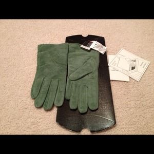 Dark Green Suede Gloves Dark Green Suede Gloves