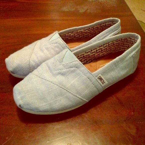 TOMS shoes