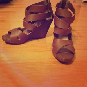 ✂Reduced✂ ELLE wedges- worn once!