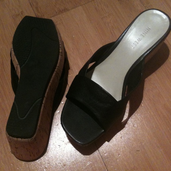 Nine West Black Leather Shoes - Picture 2 of 2