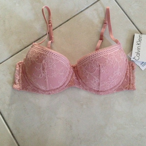 !!Sold!! Calvin Klein push up balcony bra