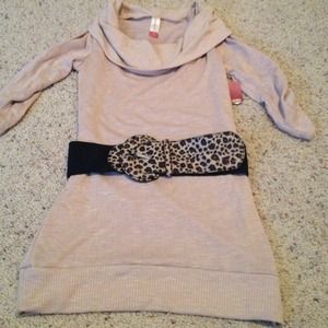 🚫Sold🚫Khaki cowl neck  lightweight sweater