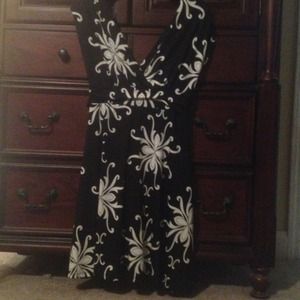Dress sz large (10) black/white sleeveless