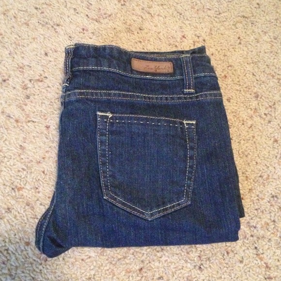 Straight leg jeans - Picture 2 of 2