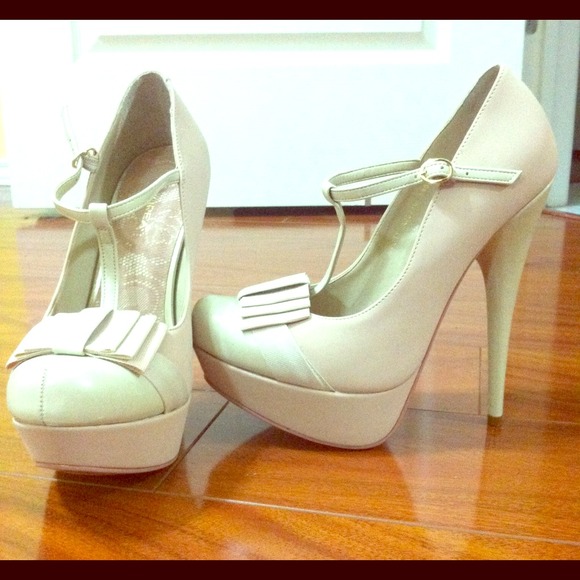 Pink and beige heels!