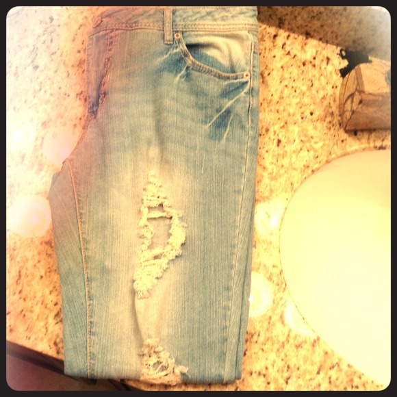 Skinny Destroyed Jeans