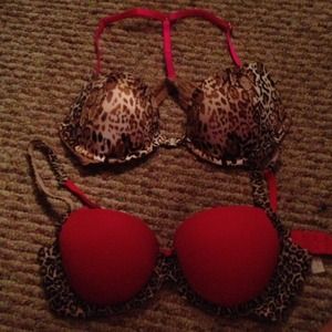 REDUCED 💕Victoria's Secret bra NWOT