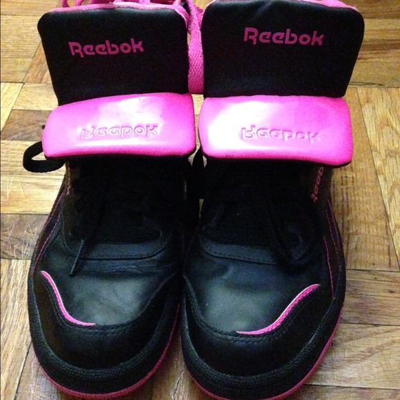 ⛔SOLD⛔REEBOK HIGH-CUT SHOES - Picture 3 of 4