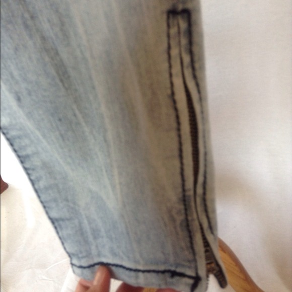 ⬇️OMBRÉ SKINNY JEANS by jolt⬇️ - Picture 4 of 4