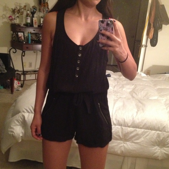 ❌SOLD---H&M Romper - Picture 3 of 3