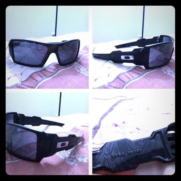 Authentic Oakley oil rig sunglasses