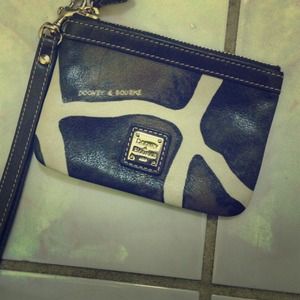 Dooney & Bourke wristlet