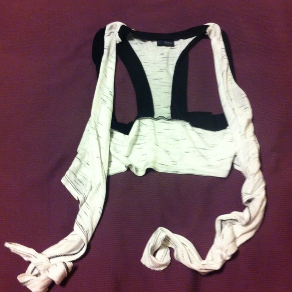 sleeveless half cut cardigan - Picture 1 of 1
