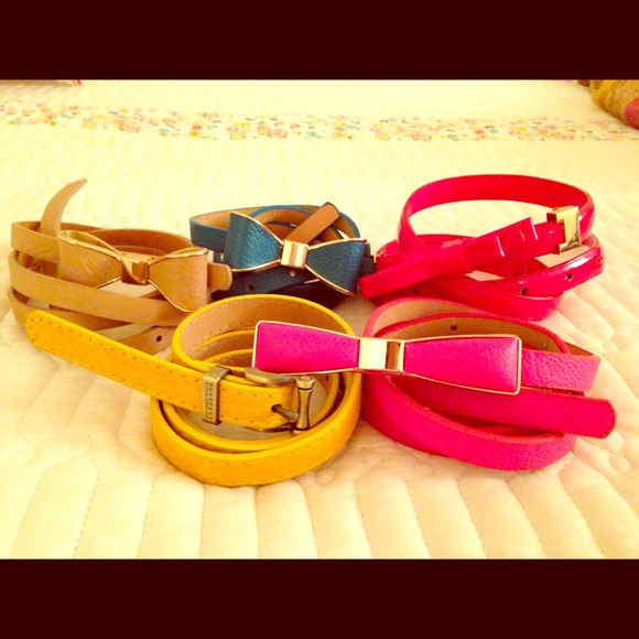 Colorful belts in bundle(5)