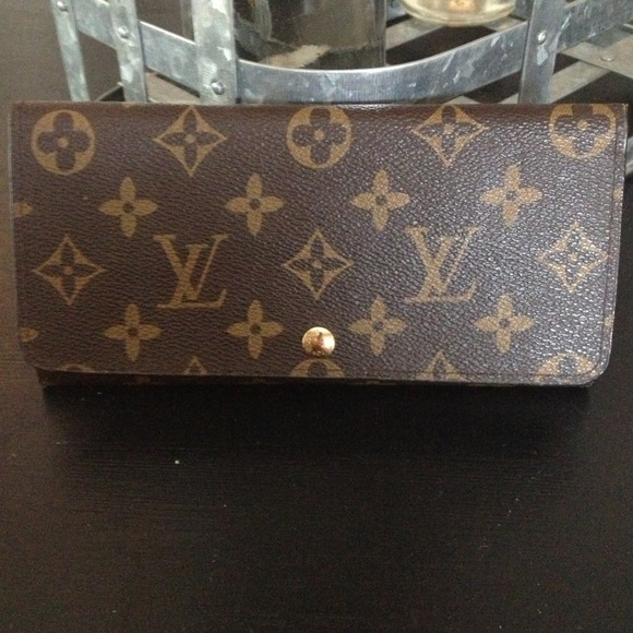 Inspired LV wallet