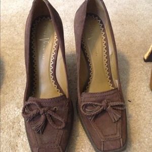 New without box Vince Camuto wedges