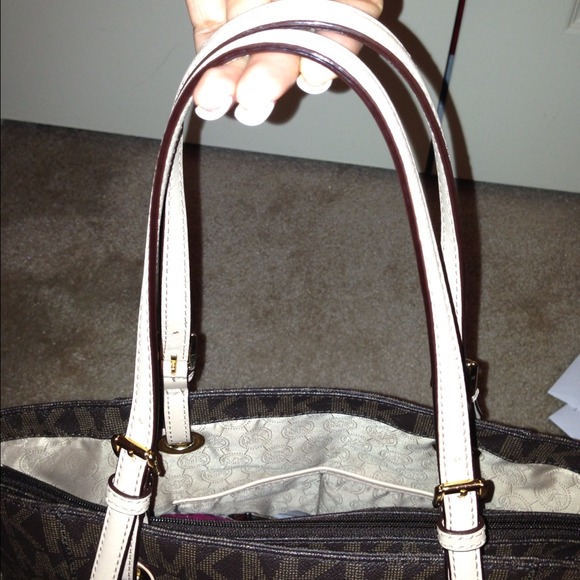 Michael Kors - Picture 2 of 4