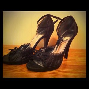 Delicious Lottie satin peeptoes