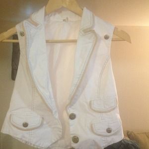 White vest
