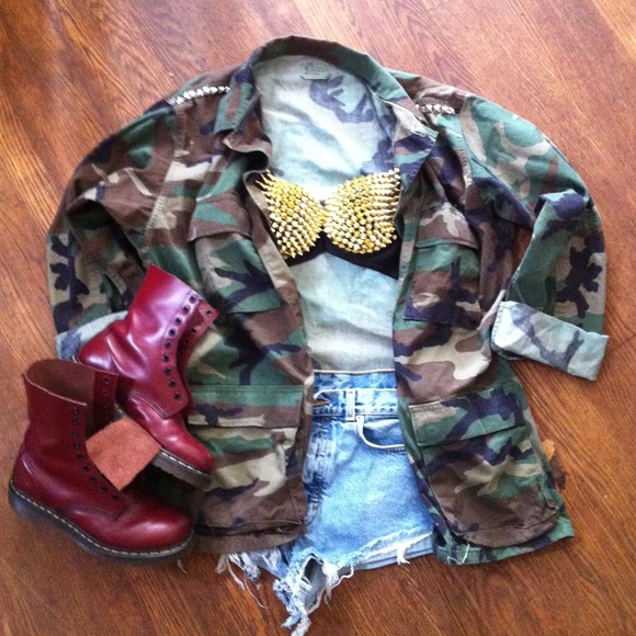 💥👽GONE👽💥Punk Camouflage army stud jacket