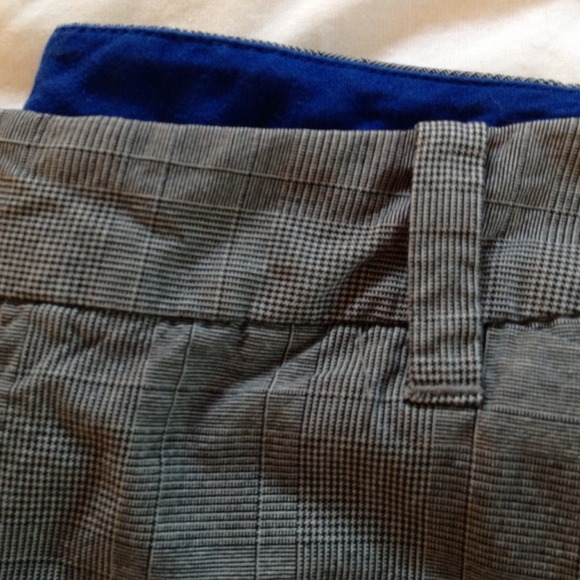 GAP Black plaid capris - Picture 2 of 2