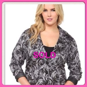 👏SOLD👏 Torrid ❤Reduced ❤ rose blazer sz 0