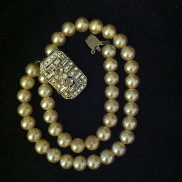 Vintage choker/ price reduced! Vintage!