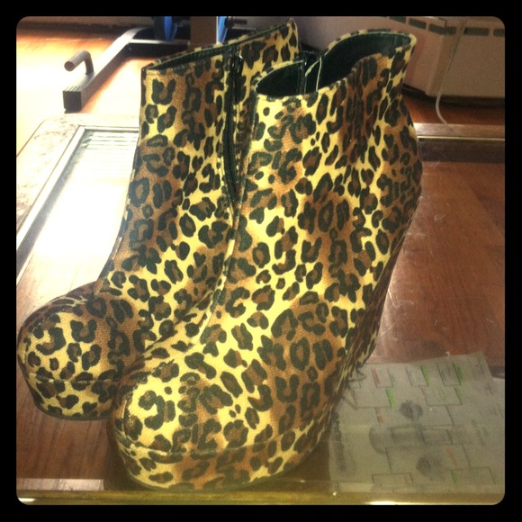 Leopard print wedge booties
