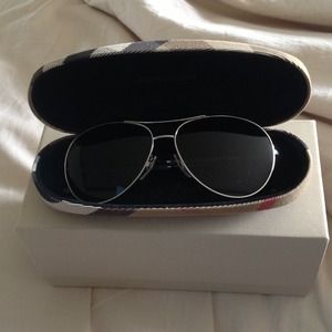 Authentic New Burberry aviator sunglasses