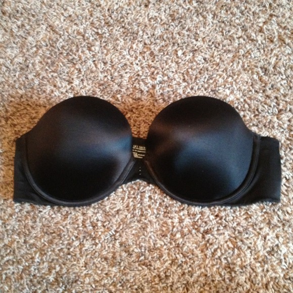 Victoria's Secret black strapless Bra. 36C