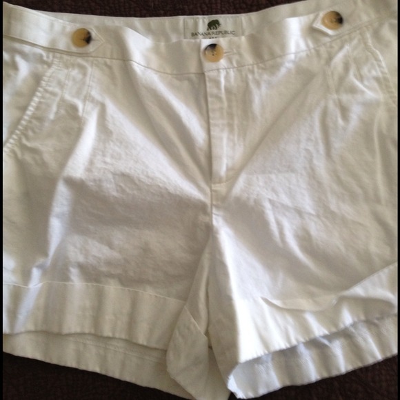 WORN ONCE...white cuffed shorts...Banana Republic